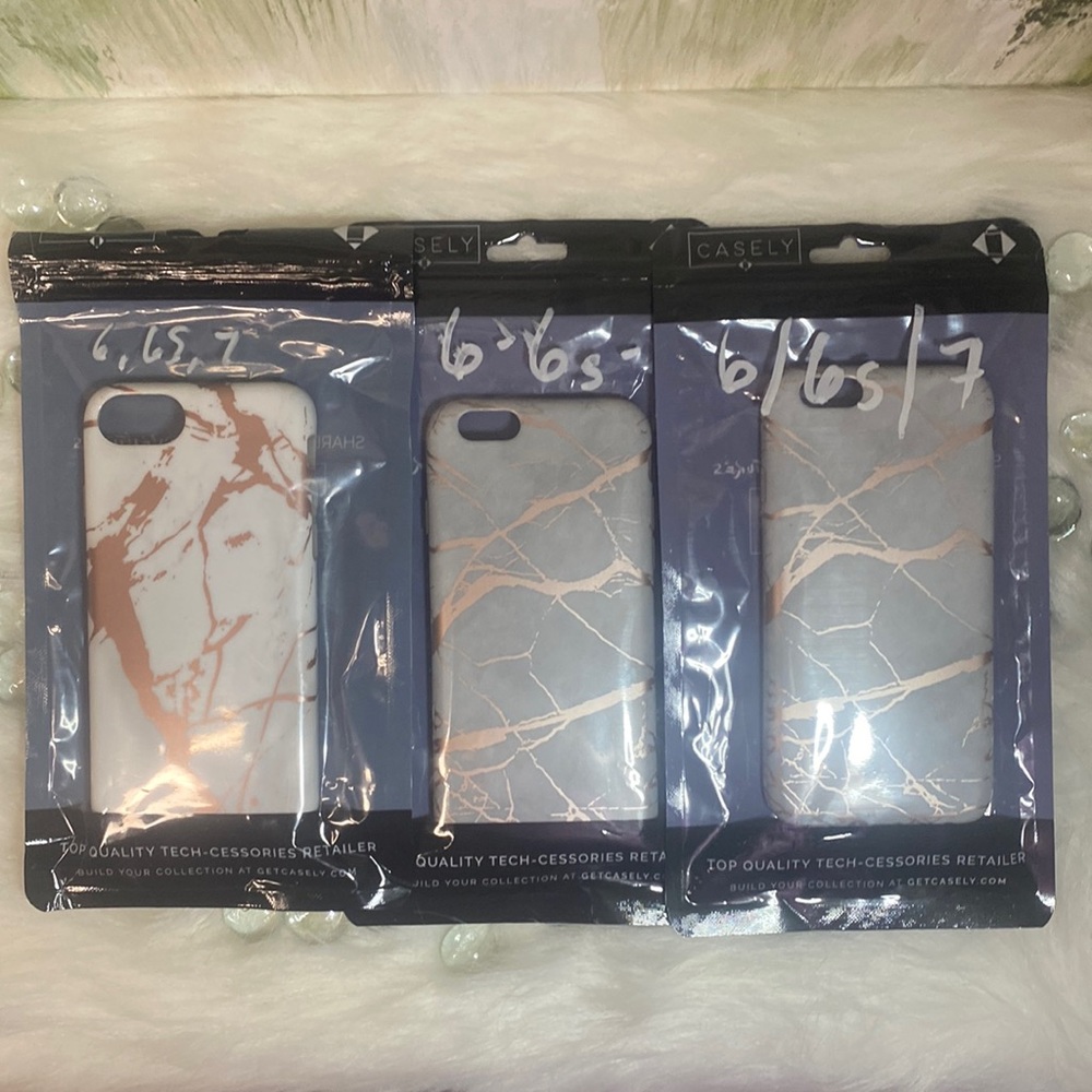 NWOT IPhone Case Fits 6,6S, 7. (1 Gold/white)(2 Silver/ Gold) sold separately